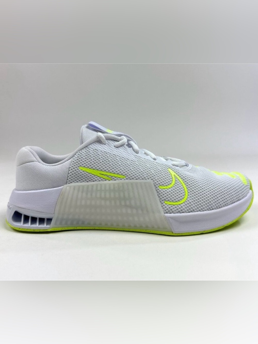 Nike Metcon 9 Mens Size 8.5 White Green Volt Athletic Shoes Crossfit DZ2617-104